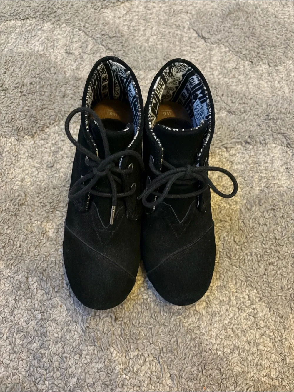 Toms classic black
